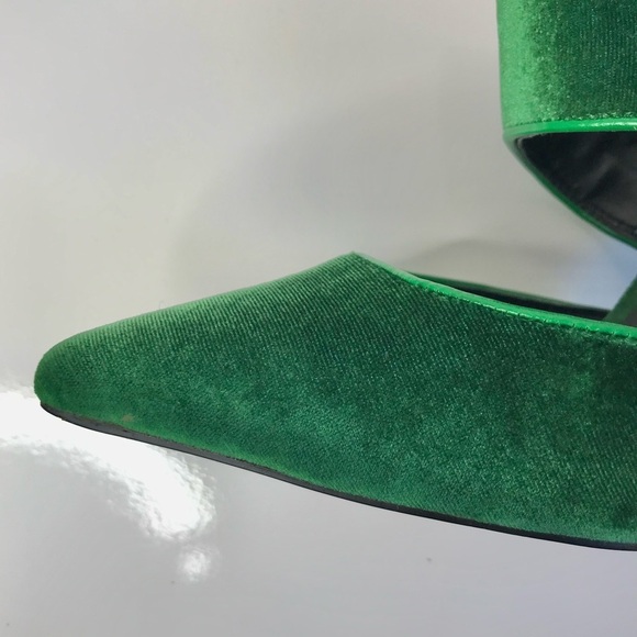 WICKED FJ5 NEW Green Velour Pointed Toe Open Back 5 inch Stiletto Size 7 pumps - Picture 9 of 16